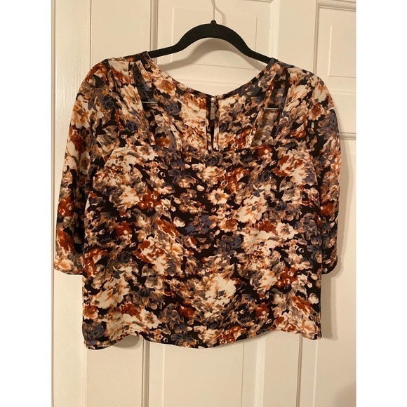 B jewel blouse - Picture 3 of 3